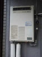 神戸市兵庫区　マンション　ノーリツ　ベランダ設置　ガス給湯器　取替工事(交換)