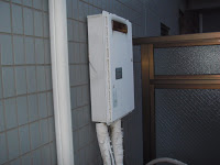 兵庫県　神戸市　東灘区　マンション　ノーリツ　ガス給湯器　１６号　屋外壁掛け形　取替交換工事