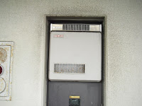 兵庫県　尼崎市　マンション　ノーリツ　ガス給湯器　１６号　ＰＳ標準設置形　取替交換工事