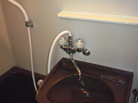 兵庫県　尼崎市　ハイツ　イナックス　リクシル　浴室　２ハンドル　シャワー水栓　取替交換工事施工　