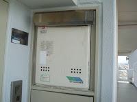 兵庫県　尼崎市　マンション　ノーリツ　ガス追炊き付き給湯器　メーターボックス設置　取替交換工事　施工