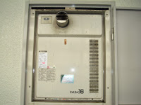 兵庫県　尼崎市　マンション　ノーリツ　ガスふろ給湯器　扉内設置　前方排気　取替交換工事　施工