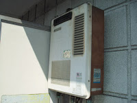 大阪府　吹田市　マンション　ノーリツ　１６号　ガス給湯器　屋外設置形　取替交換工事　施工