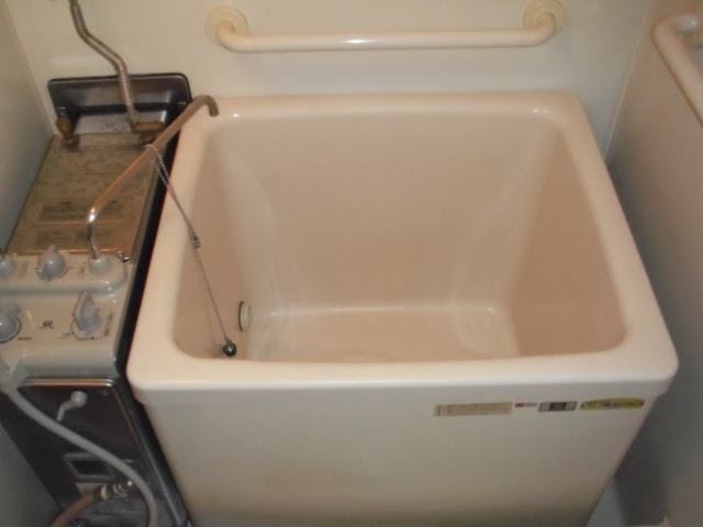 兵庫県　明石市　市営住宅　ハウステック　１６号　壁ピタ　パックイン　フルオート　浴槽　取替交換工事　施工
