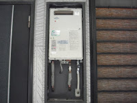 兵庫県　西宮市　ハイツ　ノーリツ　ガス給湯器　１６号　屋外設置型　取替交換工事　施工