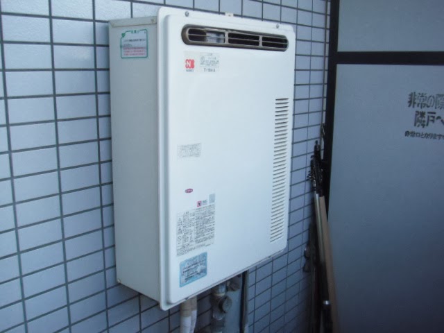 兵庫県　尼崎市　マンション　ノーリツ　１６号　ガスふろ給湯器　屋外設置型　セミオートタイプ　取替交換工事　施工