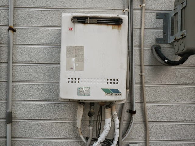 兵庫県　尼崎市　戸建て住宅　ノーリツ　エコジョーズ　ガスふろ給湯器　２０号　屋外壁掛型　フルオートタイプ　取替交換工事施工　