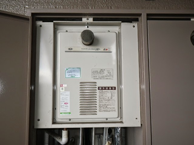 兵庫県西宮市　マンション　リンナイ　１６号　ガス給湯器　高温水供給方式　ＰＳ扉内設置　取替交換工事　施工