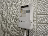 兵庫県神戸市北区　戸建て住宅　ノーリツ　２０号　ガス給湯器　屋外壁掛型　取替交換工事施工