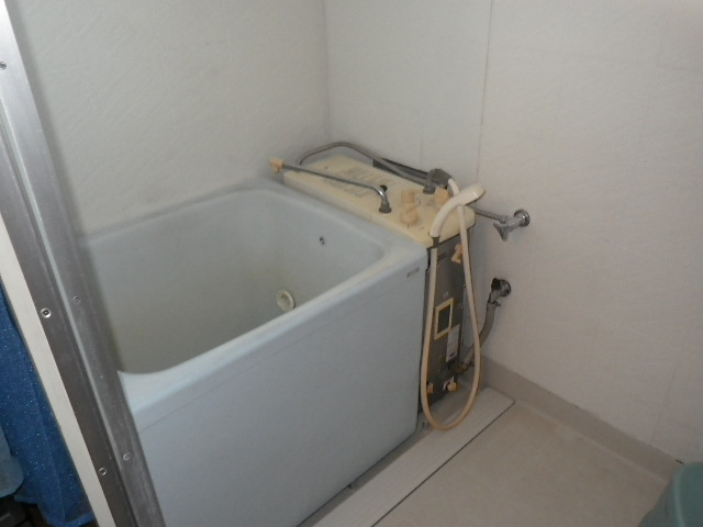 兵庫県　尼崎市　富松町　マンション　ハウステック　16号　カベピタ　パックイン　浅型浴槽　取替工事　31-809　から　WF-1602SA