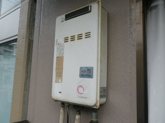 大阪市東成区東小橋　マンション　ノーリツ16号ガス給湯器　取替交換工事施工　SQ162R　から　GQ-1639WS
