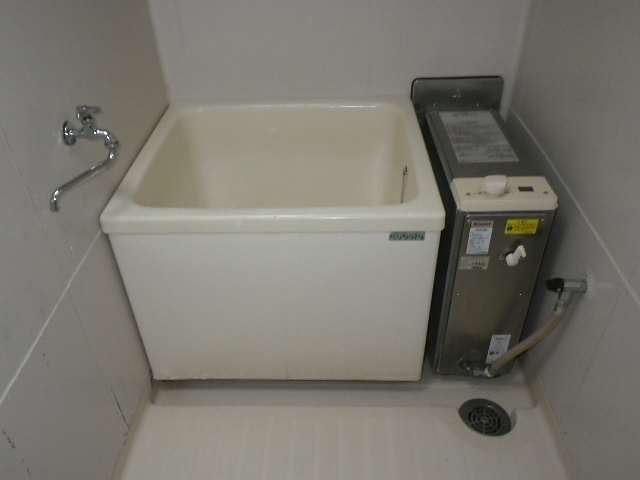 神戸市東灘区渦森台　団地　ハウステック　カベピタ　WF-806SA　浴槽　取替交換工事施工　