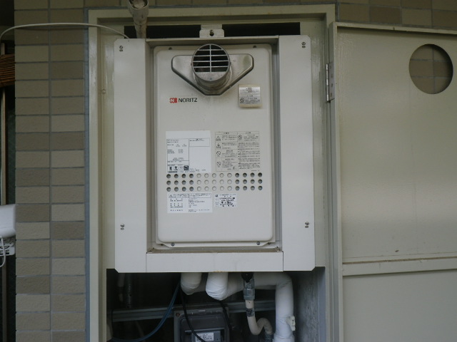 神戸市須磨区一の谷町マンション　ノーリツ24号ガス給湯器　高温差し湯　取替交換工事施工　GQ-2427AWX-T-DX BL