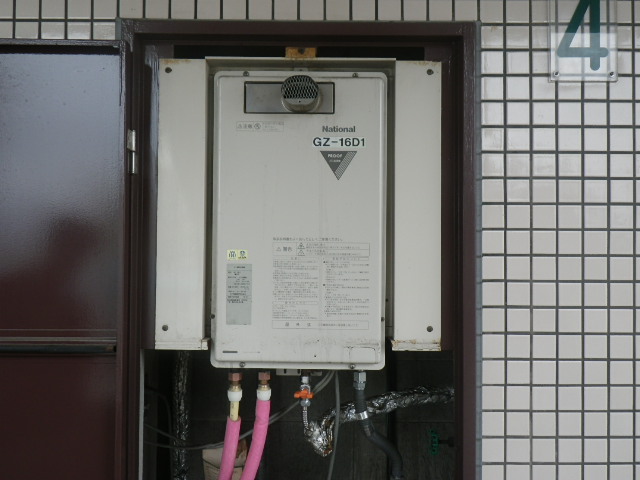 神戸市東灘区田中町マンション　パロマ16号ガス給湯器　高温水供給式　取替交換工事施工　ナショナルGZ-16D1からFH162ZAW3（S)