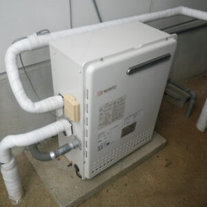 神戸市北区星和台　戸建住宅　ノーリツ20号ガス給湯器　エコジョーズ　取替交換工事施工　GRQ-2050SAX　から　GRQ-C2062SAX-2