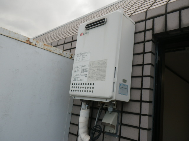 神戸市長田区　マンション　ノーリツ16号ガス給湯器　取替交換工事施工　GQ-1637WS　から　GQ-1639WS-1