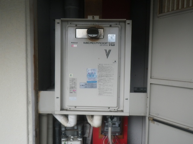 神戸市須磨区行平町　マンション　ノーリツ16号ガス給湯器　取替交換工事施工　ナショナルGW-16T2TZ　から　GQ-1639WS-T-１