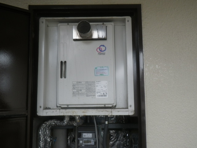 尼崎市東七松町マンション　リンナイ16号ガス給湯器　取替交換工事施工　パーパスGS-164T　から　RUX-A1616T-E