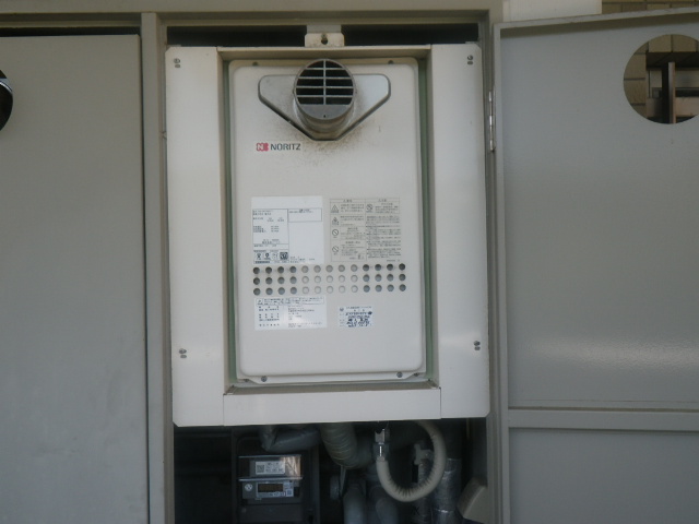 神戸市須磨区一の谷マンション　ノーリツ24号ガス給湯器　高温水供給式　取替交換工事施工　GQ-2427AWX-TからGQ-2427AWX-T-DX BL