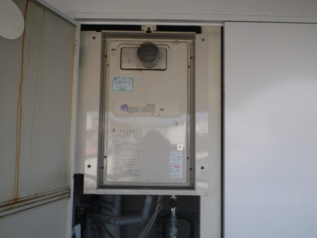 神戸市兵庫区マンション　ノーリツ16号ガス給湯器　取替交換工事施工　日立化成KS-163LGH　から　GQ-1639WS-T-1