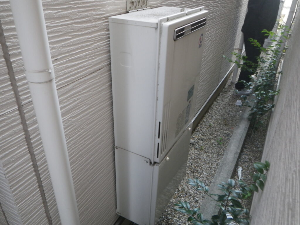 尼崎市 戸建住宅 ノーリツ24号ガスふろ給湯器 取替交換工事施工 パーパス製 から GT-2470SAW BL