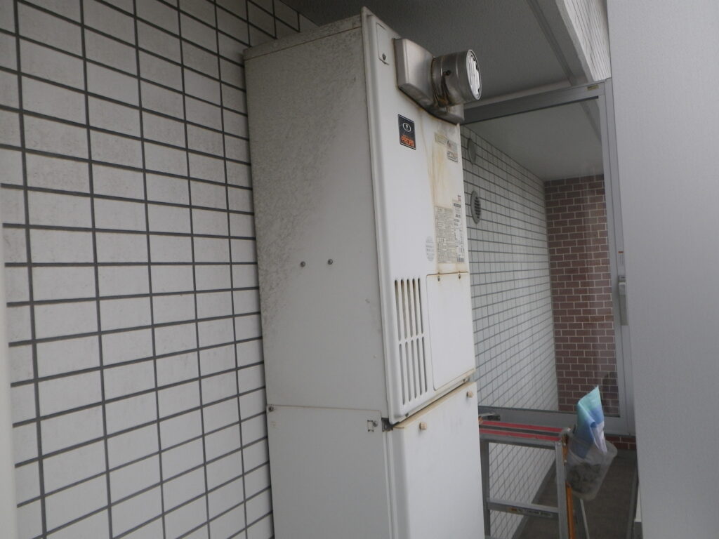 神戸市マンション ノーリツ24号ガス給湯器 取替交換工事施工 大阪ガス135-T231B から GTH-CP2460SAW3H-T-1