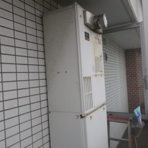 神戸市マンション　ノーリツ24号ガス給湯器　取替交換工事施工　大阪ガス135-T231B　から　GTH-CP2460SAW3H-T-1