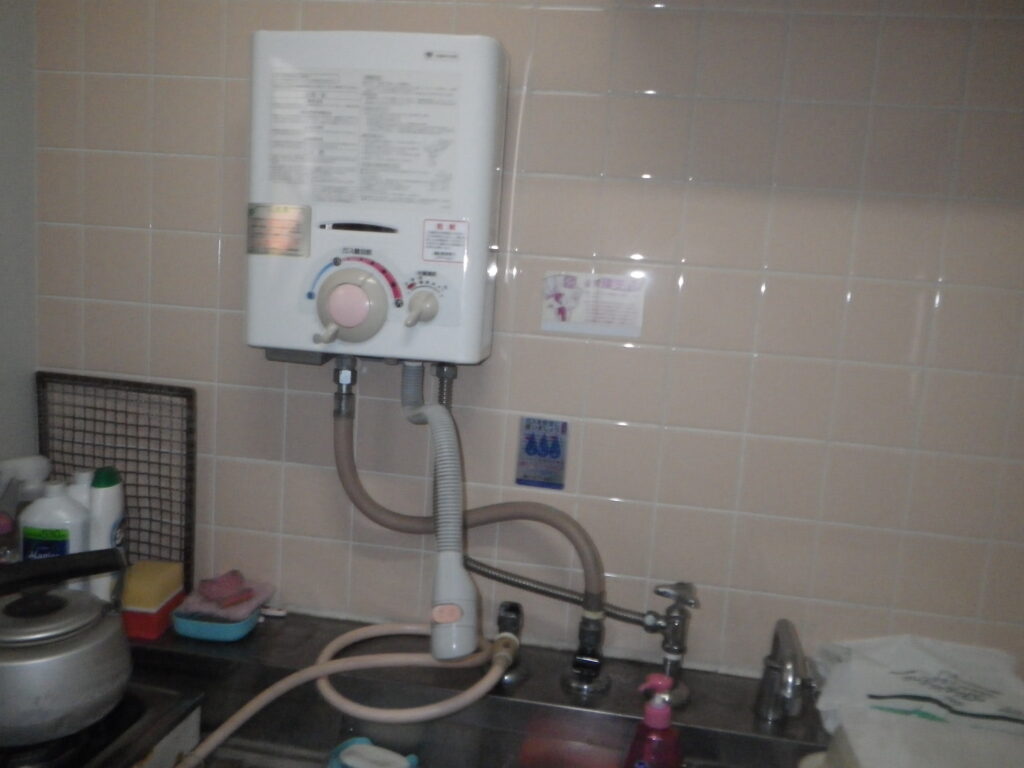 西宮市 戸建住宅 ノーリツ 元止め湯沸かし器 取替交換工事施工 大阪ガス133-H909 から GQ-551MW