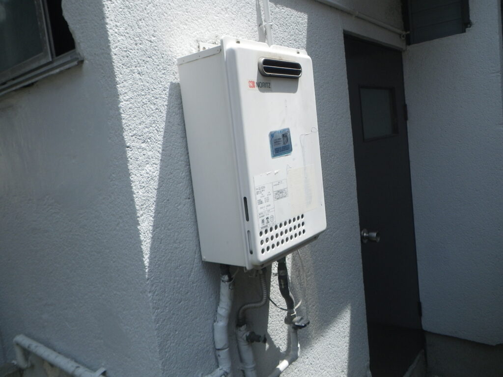 尼崎市富松町戸建住宅 ノーリツ16号ガス給湯器 取替交換工事施工 GQ-1623WA から GQ-1639WS-1