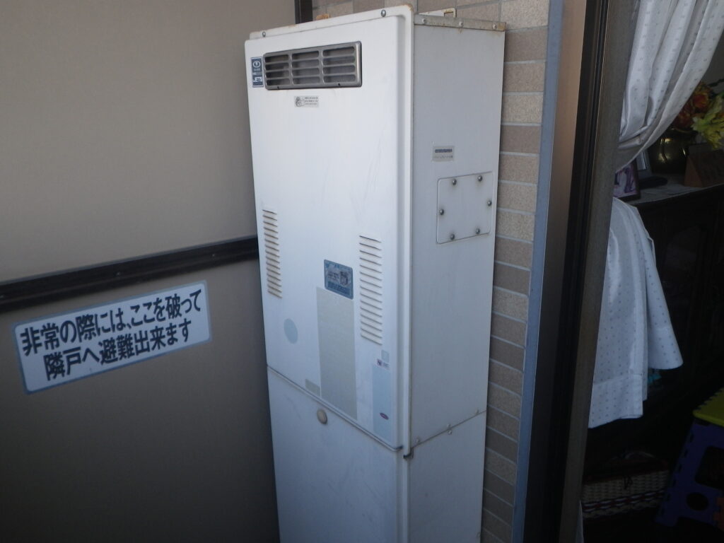 大阪市北区マンション ノーリツ24号ガス給湯器 取替交換工事施工 大阪ガス44-626からGQ-2427AWX-DX