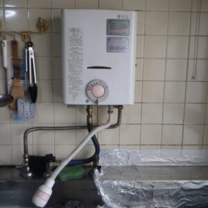 尼崎市西難波町マンション　ノーリツ5号元止湯沸器　取替交換工事施工　大阪ガス33-055　から　GQ-551MW