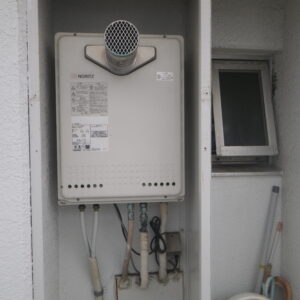 尼崎市マンション　ノーリツ16号ガス給湯器　取替交換工事施工　GT-1628SAWX-T から　GT-1670SAW-T
