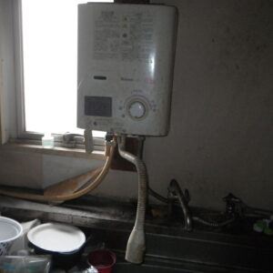 尼崎市マンション　ノーリツ　元止め湯沸かし器　取替交換工事施工　リンナイ　から　GQ-551MW