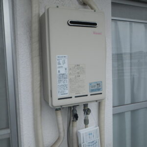 尼崎市　マンション　ノーリツガス給湯器　取替交換工事施工　リンナイRUX-A1611W-E　から　GQ-1639WS-1