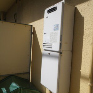 尼崎市マンション　ノーリツ　ガス給湯器　取替交換工事施工　大阪ガス33-8120　から　GQ-1639WS-1