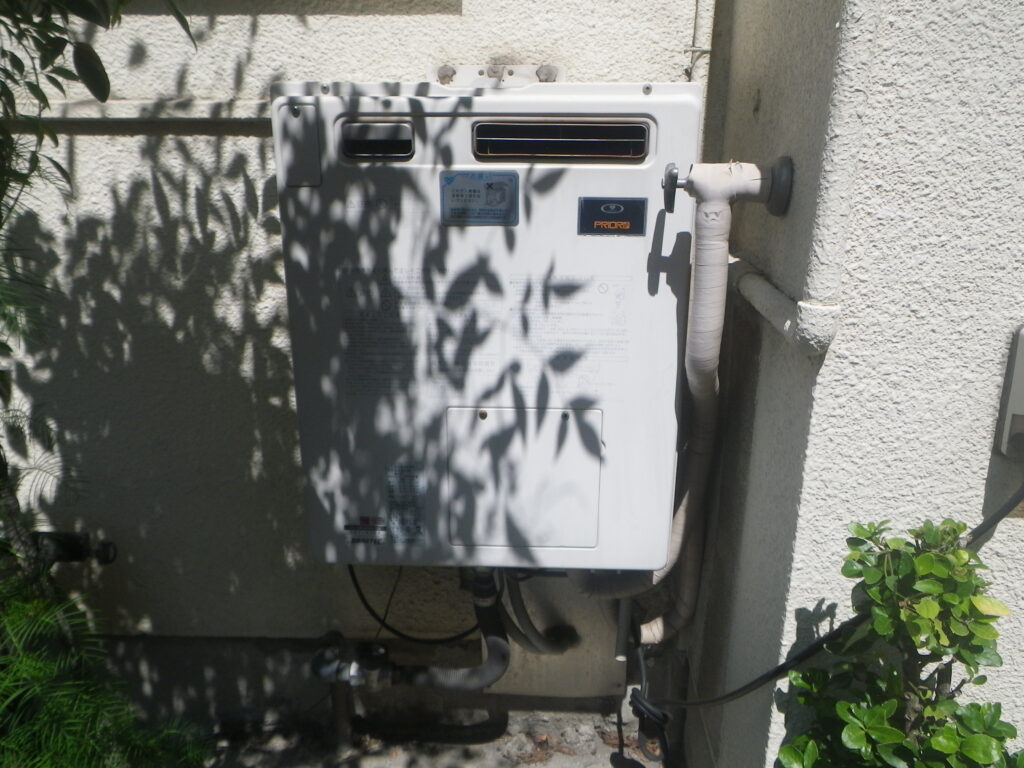 尼崎市長洲　戸建住宅　ノーリツガス給湯器　取替交換工事施工　大阪ガス135-M320　から　GT-2470SAW