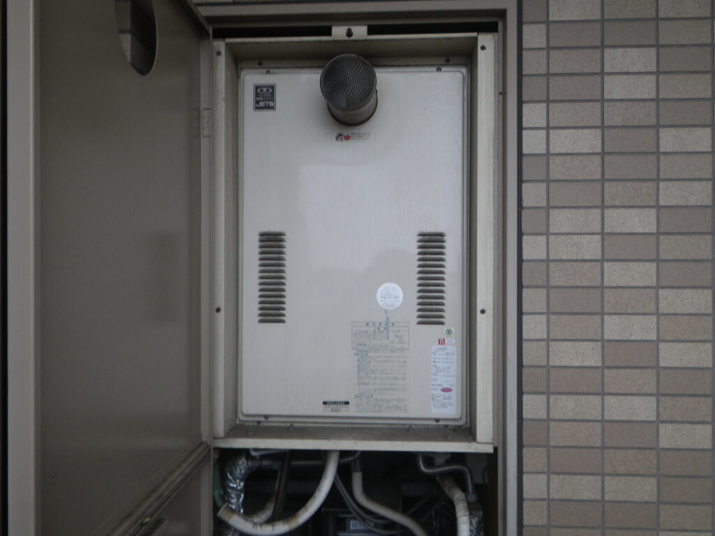 大阪市マンション　ノーリツ24号ガス給湯器　高温差し湯　取替交換工事施工　大阪ガス44-626　から　GQ-2427AWX-T DX