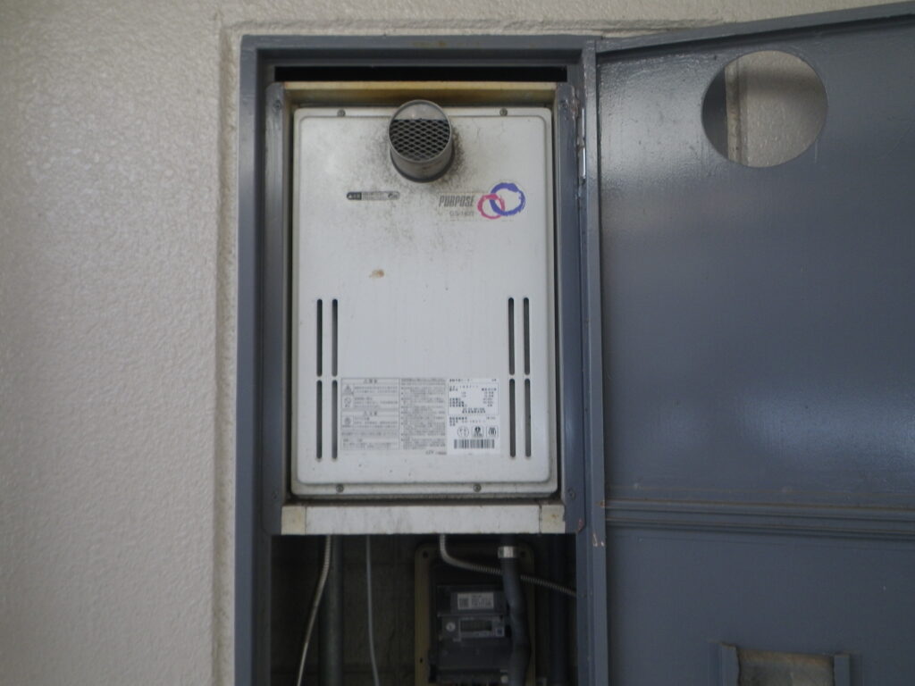 尼崎市マンション　ノーリツ16号ガス給湯器　取替交換工事施工　パーパスGS-162T-1　から　GQ-1639WS-1