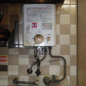 尼崎市神田中通　戸建住宅　ノーリツ　先止め湯沸かし器　取替交換工事　GQ-551W