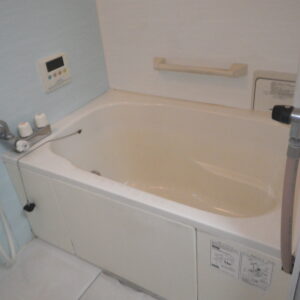 宝塚市　団地　ハウステック　カベピタ　パックイン　取替交換工事施工　WF-1612AT　から　WF-1613AT