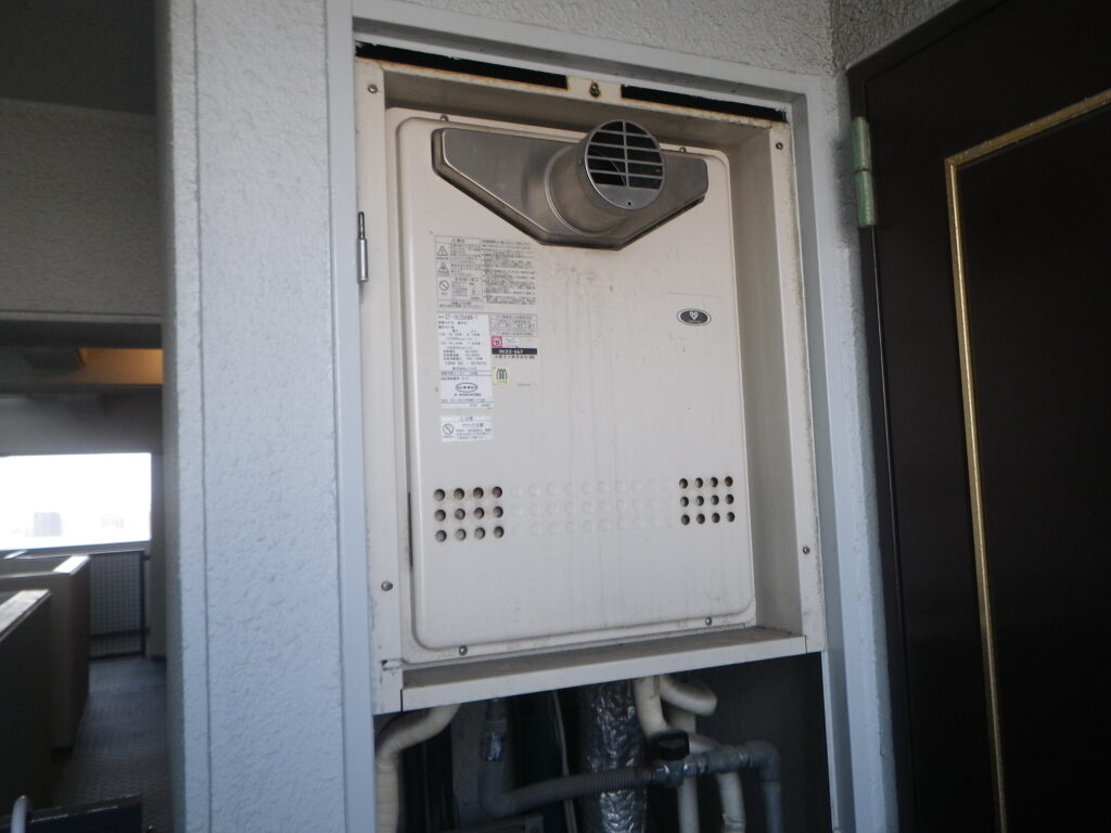 尼崎市　マンション　ノーリツ16号ガス給湯器　取替交換工事施工　大阪ガス32-567　から　GT-1670SAW-T