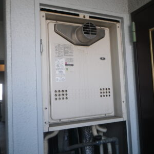 尼崎市　マンション　ノーリツ16号ガス給湯器　取替交換工事施工　大阪ガス32-567　から　GT-1670SAW-T