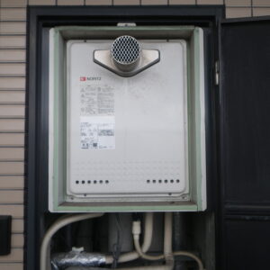 尼崎市　マンション　ノーリツガス給湯器　取替交換工事施工　GT-1650SAWX-T　から　GT-1670SAW-T