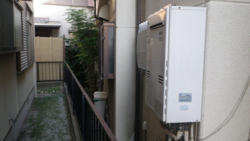 尼崎市　戸建住宅　ノーリツ24号エコジョーズ　取替交換工事施工　大阪ガス135-R200　から　GT-C2472SAW