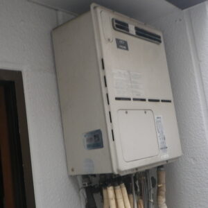 尼崎市　戸建住宅　リンナイ24号ガス給湯器　取替交換工事施工　大阪ガス135-R310　から　RVD-A2400AW2-3