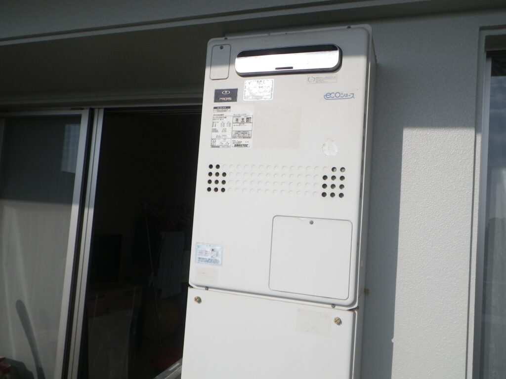 尼崎市　マンション　ノーリツ24号ガス給湯器　取替交換工事施工　大阪ガス135-N430　から　GTH-CP2461AW6H-1 BL