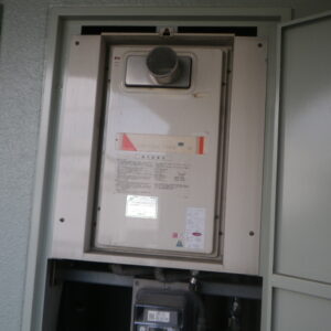 尼崎市マンション　ノーリツ16号ガス給湯器　取替交換工事施工　ハーマンYS1620　から　GQ-1639WS-T-1
