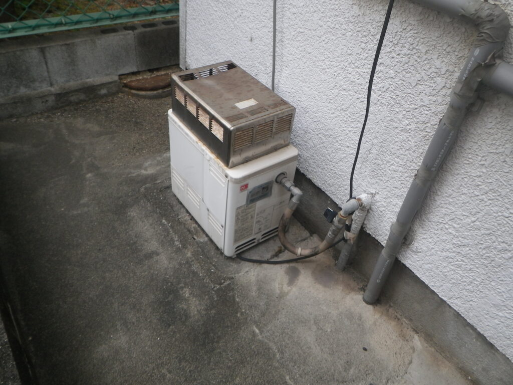 神戸市東灘区　戸建住宅　ノーリツ　ガス風呂釜　取替交換工事施工　GSY-133E　から　GSY-132D