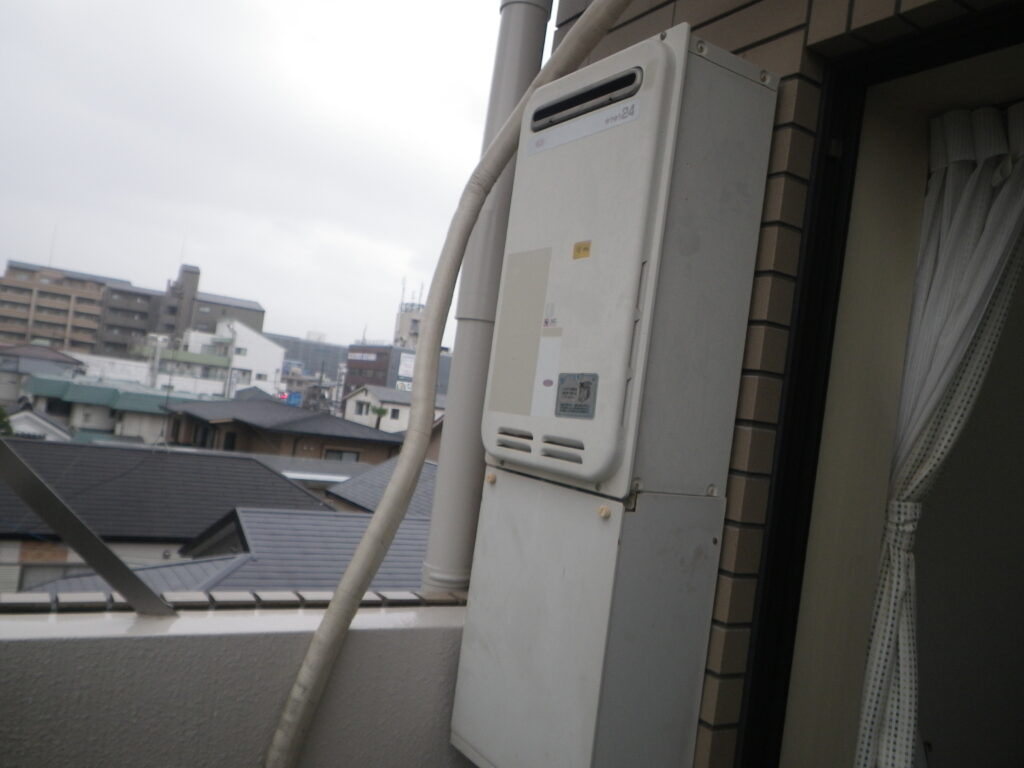 西宮市　マンション　ノーリツ24号ガス給湯器　取替交換工事施工　大阪ガス33-870　から　GQ-2439WS-1